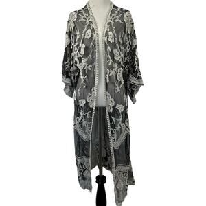 Chic Boho Black and Cream Lace Floral Duster💞